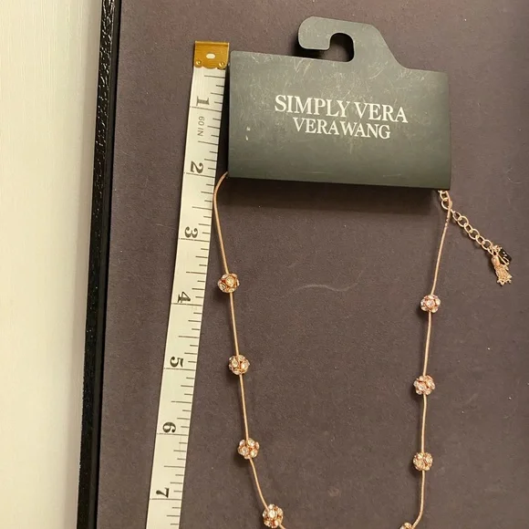 Simply Vera Wang NWT - Rose Gold Station Necklace - Women Jewelry - Picture 6 of 7